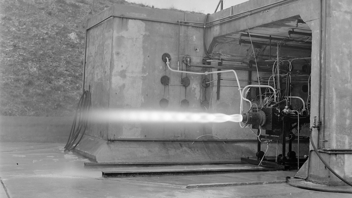Test Firing Rocket motor at Luton 1952. Luton image 5891